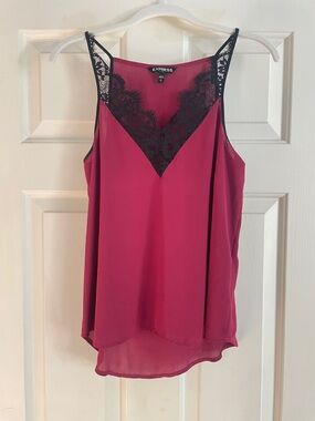Express lace tank top size small.  Super cute!